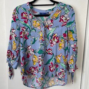 Apt 9 three quarter sleeve floral henley blouse